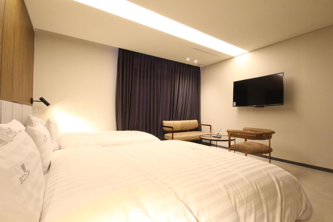 Hotel Eco Stay Чонджу Экстерьер фото