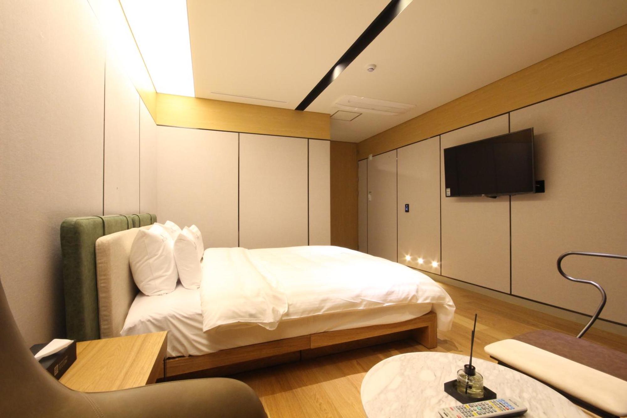 Hotel Eco Stay Чонджу Экстерьер фото
